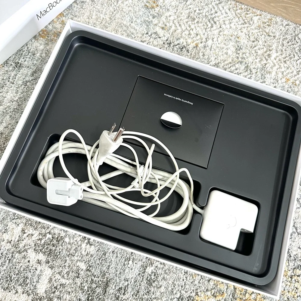 Apple MacBook Air in Silver 256GB